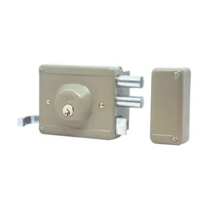 chapa yale 105 derecha